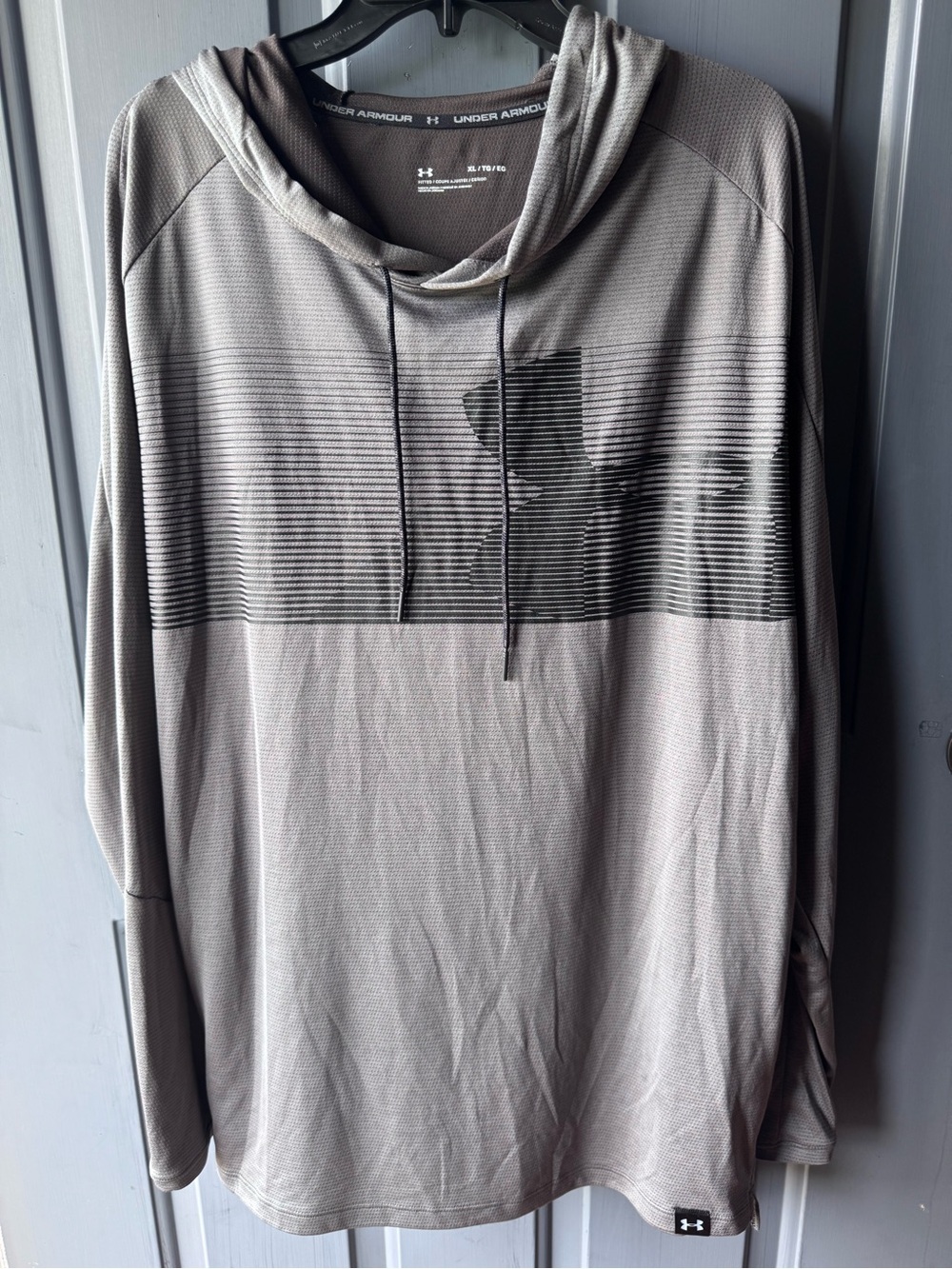 Under Armour Men's XL Fitted Performance Hoodie